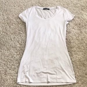BNWOT White V Neck T